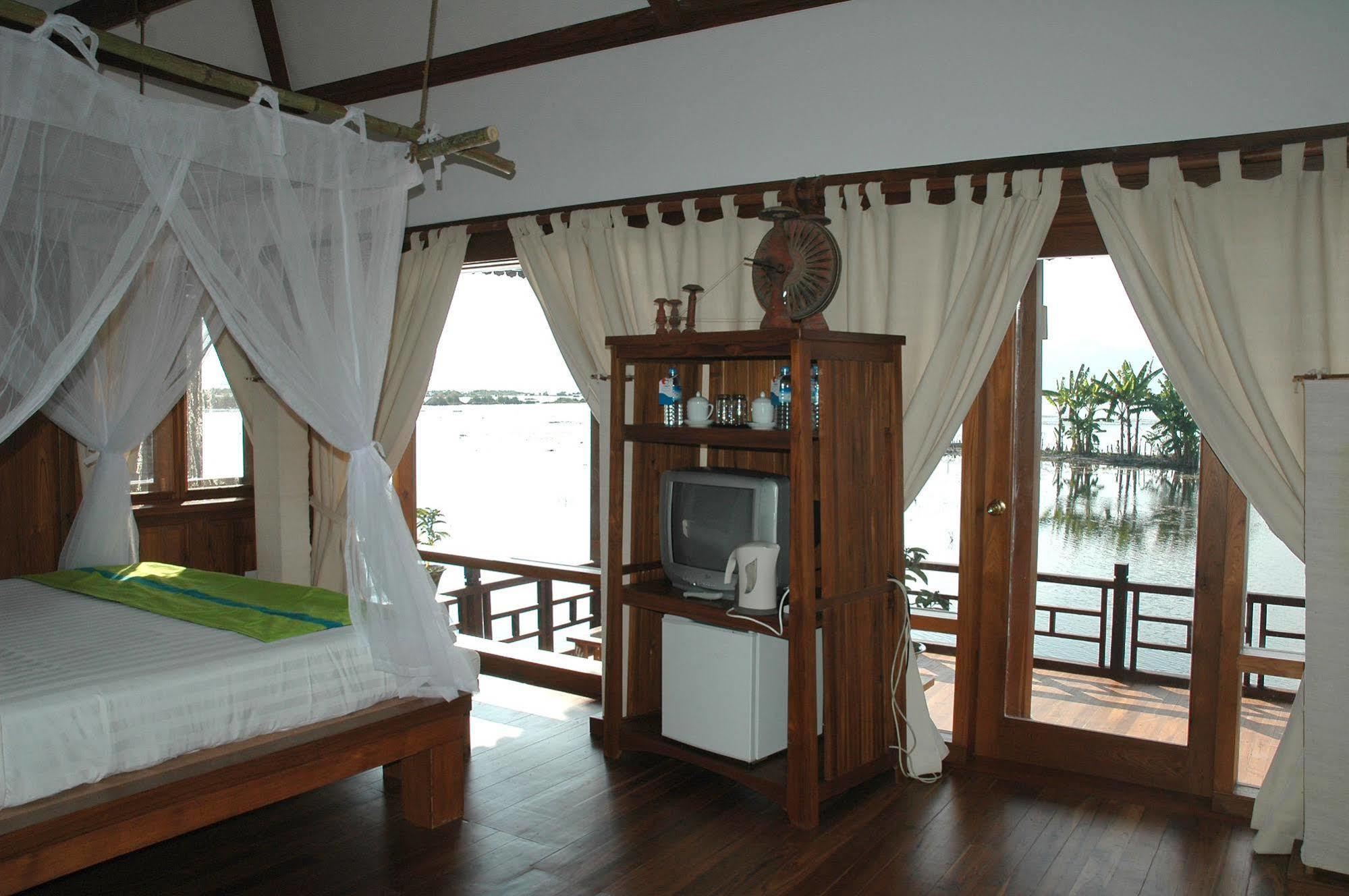 Myanmar Treasure Resorts Inle Inle Lake Exterior photo