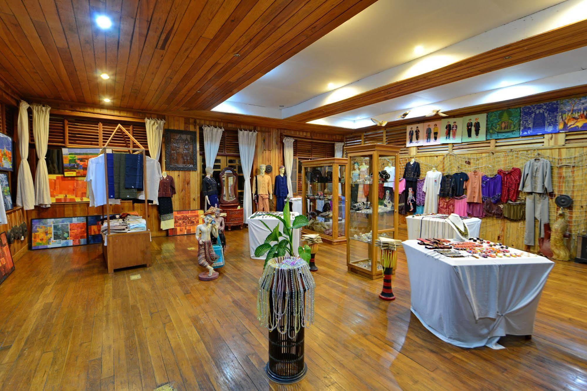 Myanmar Treasure Resorts Inle Inle Lake Exterior photo